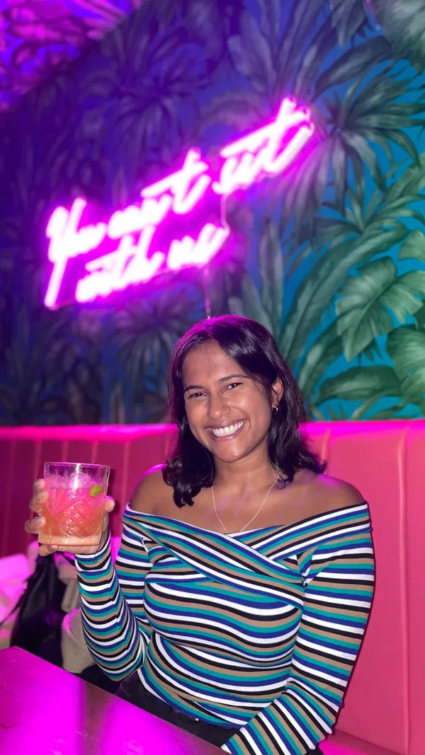 This video showcases a night out at Tequila Mockingbird in Brixton, London. It features various cocktails, including the Mockingbird Old Fashioned, Berryliscious, Paloma, Mockingbird Zombie, and Espresso Martini. The drinks are presented in diverse glassware, with some served in tiki mugs and others in coupe glasses. The video highlights the bar's vibrant atmosphere and the 2-4-1 happy hour deal.  No specific dietary information is given, though the caption mentions vegan drinks.