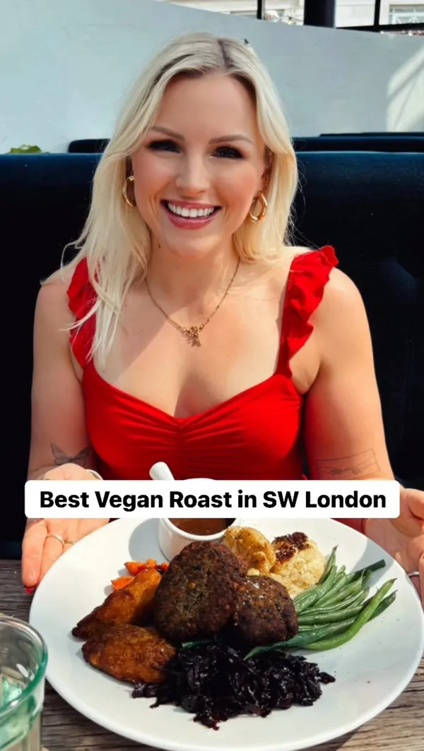 This video showcases 601 Queen's Road, a restaurant in Wimbledon. The video highlights their roof terrace, Sunday roast, and commitment to sustainability.  Food shown includes a green pea and radish dish with flatbreads, a vegan roast with various vegetables and gravy, and a dessert featuring ice cream and a yellow sauce. The presentation is modern and visually appealing, focusing on the food and ambiance. Dietary options include vegan dishes. The video primarily focuses on a meal showcase.