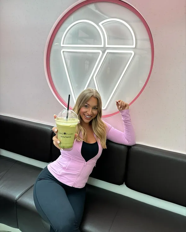 Thank you so much @snowflakegelato for having us! The pistachio milk cake and coffee was to die for 😍 
-
@glowmode_official @shein_gb @sheinofficial 
-
#SHEINactive #SHEINforAll #loveshein #ad
-
GLOWMODE FeatherFit™ Streamline Performance Secure Pockets Jacket Low Impact Yoga Daily Summer Set
-
GLOWMODE FeatherFit™ Low-Cut Neck 70’s Flare Jumpsuit Low Impact Yoga Studio Black Jumpsuit Summer Jumpsuit Elegant Jumpsuit Jumpsuits For Woman
-
Shop GLOWMODE On SHEIN by searching MY CODE- (5DT2N)