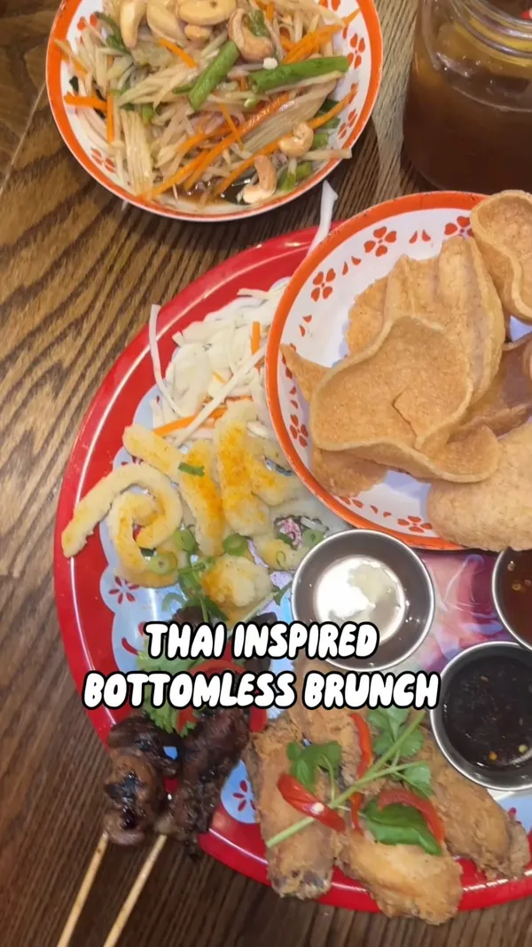 Ready for a brunch like no other? Dive into @rosasthai Rosa’s Thai Bottomless Brunch for just £30 per person! 🇹🇭🥂 Indulge in 90 minutes of unlimited Prosecco while savoring all your Thai favorites—crispy spring rolls, rich green curry, signature Pad Thai, and so much more! Perfect for a weekend catch-up with friends or celebrating in style. Delicious food, endless bubbles, and a unique Thai twist on brunch—what more could you want?