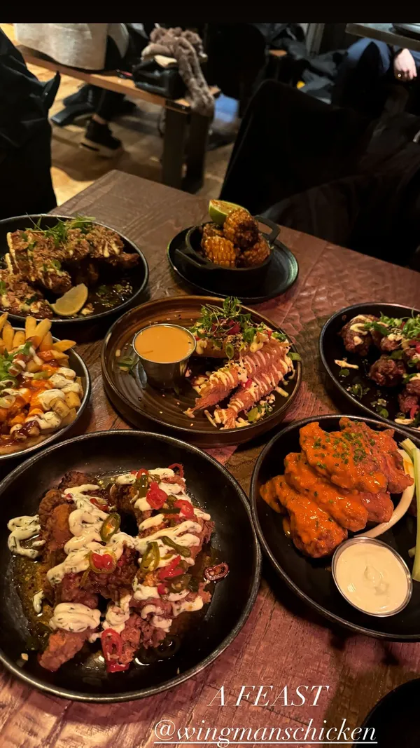 A FEAST 
@wingmanschicken 
@joli_app