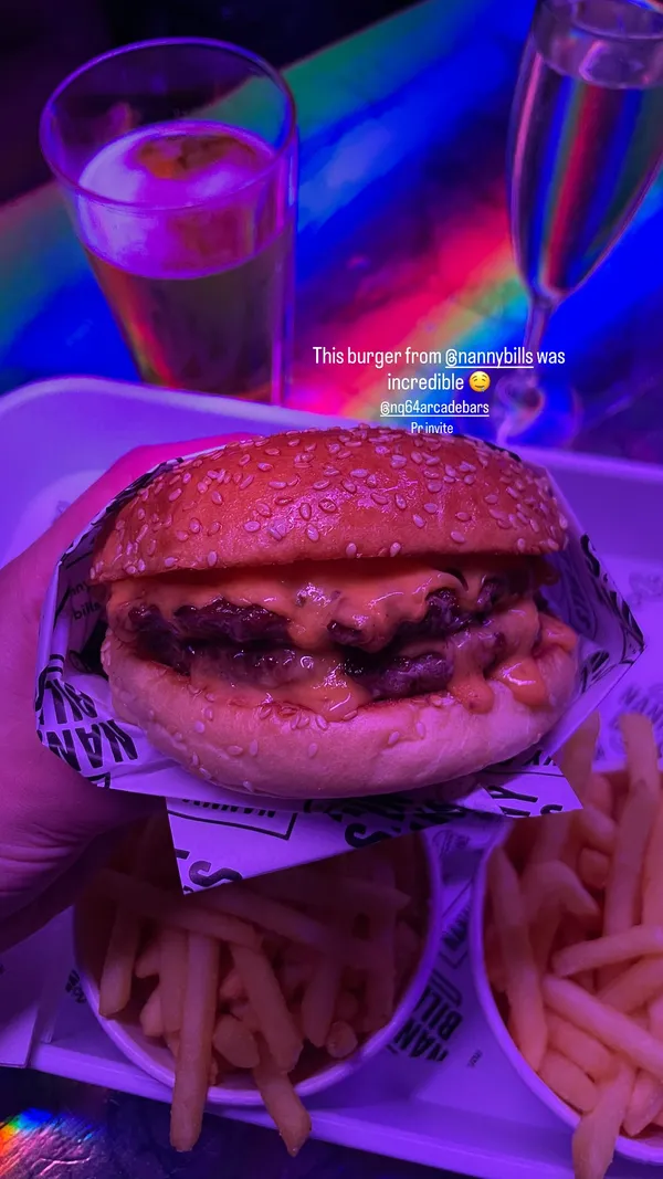 This burger from @nannybills was incredible 🤤 @nq64arcadebars  Pr invite