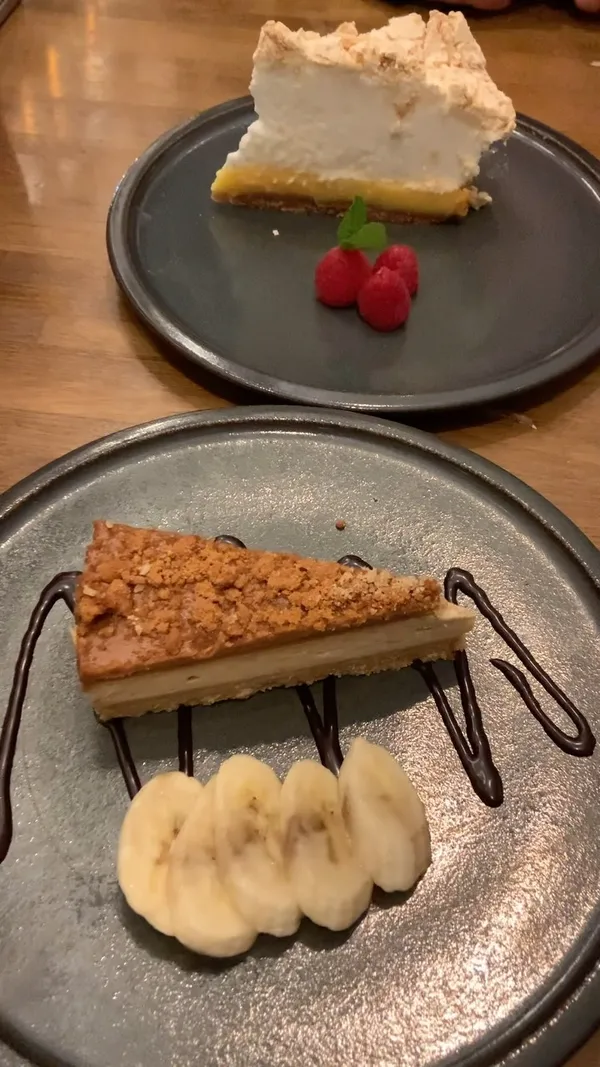 📍@love_prezzo @prezzoyork 

✨Christmas, but Italian style ✨

We had the pleasure of being invited down to try out Prezzo’s Christmas menu and we weren’t disappointed; the menu showcases great quality food at a reasonable price. 

From £24 for 2 courses or £28.50 for 3, there’s a selection of stunning dishes to try and plenty of variety available, so there’s something to suit all tastes. 

During our meal we indulged in the Gorgonzola & Cranberry Dough Twist as well as the Pancetta Mac & Cheese Croquettes to start with.

For entrées we opted for the Spinach & Ricotta Cannelloni and Tuscan Beef and Mash, which were divine!

To round out the meal, we made sure to get a dessert each. Lemon Meringue Pie And Lotus Biscoff Cheesecake with Banana we’re, calling out to us and they were heavenly🥰

The perfect place to meet with friends or for a family get together at the most wonderful time of the year🎄

Thanks again for having us @joli_app [ad/pr]

#festive #festivemenu #christmas #christmasfood #food #foodie #foodgram #leeds #leedsfoodie #yorkshirefoodguide #yorkshirefood #instafood