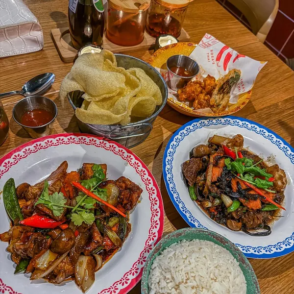 NEW vegan dishes at @rosasthai 🇹🇭 review below 👇🏼 

first of all, I have to highlight the sweetcorn fritters because they’re the BEST in Bath! 😌 The taste and shape are just like the ones we make in Malaysia and Thailand – loaded with sweetcorn and shaped as small balls rather than flat patties. And at @rosasthai, they nailed it 🥹

New dishes we tried:

🤤 Okra Tempura – Anything deep-fried is always a win, and these lightly battered okra pieces are no exception!

🍄 Pad Khing – Stir-fried with spring onions, sugar snaps, and fresh ginger, plus Fable® pulled mushrooms. It reminds me of Malaysian masak kicap, and I enjoyed it so much.

🍫 Thai Churros Pa Tong Ko – Dusted with cinnamon sugar. Swap the condensed milk dip with chocolate sauce to make it vegan.

@rosasthai is always my go-to for stir fries because you can tell from the looks of the stir fries in my pics - a sufficient amount of oil is needed for to make it delicious and flavorful, and the chefs also nailed at that! 👏🏼

.
.
.

invite

#thai #thaifood #restaurant #thairestaurant #asianfood #batheats #bathvegan #bristolvegans