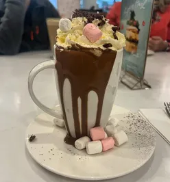 Rich hot chocolate at Haute Dolci in The Light shopping center
