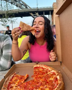 Ellie, Durham food blogger, shares home cooking, local restaurant reviews, and brand collaborations. Loves pasta, mac n cheese.