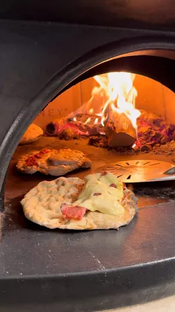 Wood-fired flatbreads with Reuben and Aubergine Pesto, plus cinnamon rolls at Galleria in Armley, Leeds. #LeedsFood