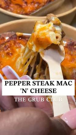 Delicious soul food at The Grub Club: pepper steak mac and cheese, banana cake, and refreshing punch.