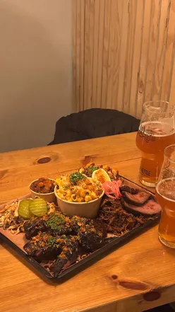 BBQ Street Box platter with tender meats and bold flavors at Hop Kettle Cirencester, perfect for BBQ lovers and foodies.