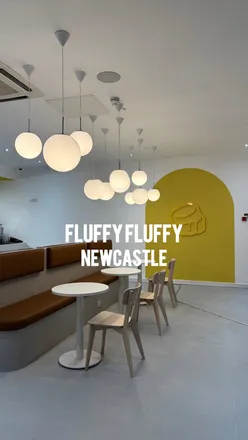 Video of fluffy signature and Oreo pancakes with mango and raspberry lemonades at new Newcastle cafe opening.