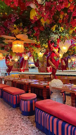 Authentic Neapolitan pizza and Italian sides at Red Hot Mama Pizzeria in Solihull, featuring stunning decor.
