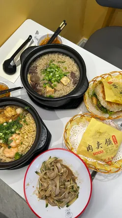Delicious hot pot meal at Mr Wang Hot Pot in Leicester, featuring fresh ingredients and vibrant flavors.