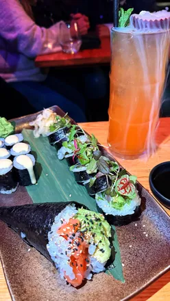 Delicious sushi and modern Japanese dishes at Yama Momo in Dulwich, featuring fresh ingredients and unique cocktails.