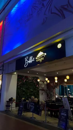 Buffet Tonight in Cardiff Bay offers a diverse halal buffet with dishes like nihari, haleem, seekh kebabs, and lamb karahi.