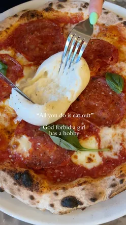 Delicious Neapolitan pizza at The Rustic Crust in Farnsfield, featuring pepperoni, pesto dip, and desserts.