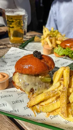 Three gourmet burgers from London's best spots: dry-aged beef, smash burgers, and tavern-style cheeseburger.