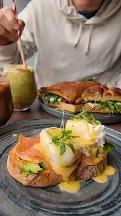 Pistachio croissant and sandwich at Cielo Cafe, perfect for a sunny brunch in Glasgow.