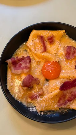 Delicious summer carbonara from @nocipasta, perfect for foodie friends and runners alike.
