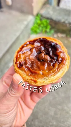 Delicious pastel de nata with coffee flavor from Pasteis Lisboa in Glasgow, celebrating #glasgow850 anniversary.