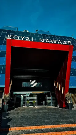 Royal Nawaab Pyramid buffet in Stockport with 140 global dishes, live cooking stations, lamb chops, nihari, naan, and more.
