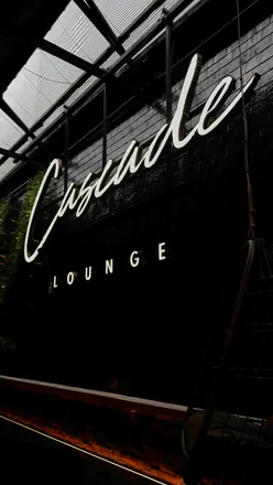 Enjoying shisha and strawberry chocolate pancakes at Cascade Lounge, Leicester, with shrimp in spicy sauce and large mocktails.