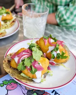 Crispy Baja fish tacos with hot chipotle salsa from Mal de Puerco Bristol pop-up at The Scrandit, paired with margaritas.