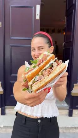 500 free schiacciata sandwiches at Dal Fiorentino's new London location opening, 20-23 Holborn, on July 19th, 12-6pm.