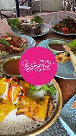 Giggling Squid Leicester small plates: crispy chicken, dumplings, vibrant Thai flavors at 9 St Martinโs Square, Leicester.