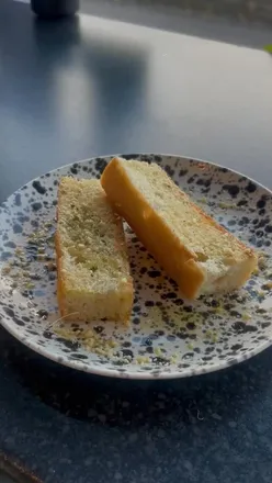 Delicious vegan pasta night at Glazed Vegan Donuts featuring carbonara and pistachio pesto, topped off with tasty desserts.