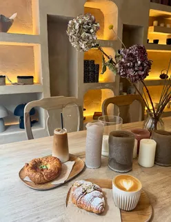 Interior of Filtrd coffee shop in Covent Garden, showcasing stylish decor and inviting ambiance for coffee lovers.