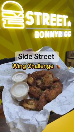 Delicious bacon cheese burgers and Nashville wings at Side Street, Bonnyrigg; top food and service ratings.