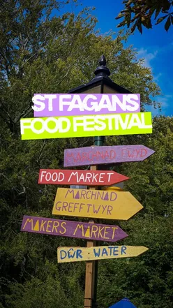 Delicious Sichuan dishes and pints at St Fagans Food Festival, featuring Mama Lala and the rebuilt Vulcan Hotel.