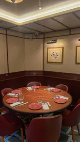 Happy Hour cocktails and bites at Shan Shui Social, a 1920s Shanghai-inspired restaurant in London.