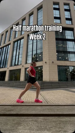 Runner sharing progress in Milan Half Marathon training, discussing speed session achievements and canal route frustrations.