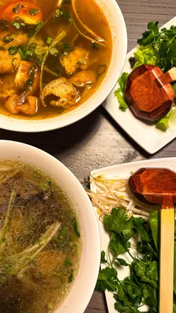 Delicious Vietnamese dishes at Pho Restaurant in St Albans, featuring fresh bowls and gluten-free options.