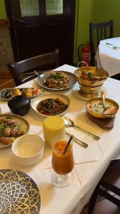 Vegan Thai dishes at Mali Vegan in London, showcasing vibrant flavors and ingredients.