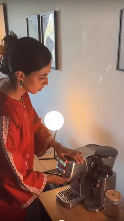 Cozy autumn vibes with a pumpkin cinnamon iced latte and stylish outfit from @laambasics x @yards_official