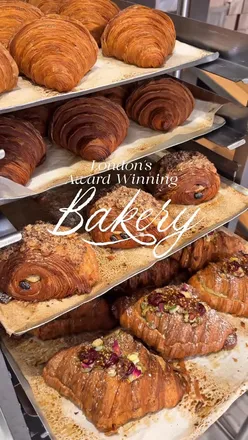 Savoring award-winning croissants and new savory bakes at Chestnut Bakery in London, a must-visit for food lovers! 🥐✨