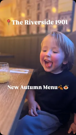 Enjoying the new Autumn menu at The Riverside 1901 in Glasgow, featuring Mac & cheese balls and delicious pasta dishes.