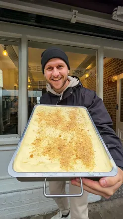 Trending banana pudding spots in London: @vnillalondon, @bennysbroadway, @sablelondon #bananapudding #sweettreats