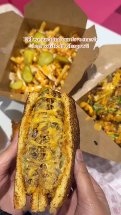 Delicious beef toasties at @eat_smacks in Glasgow, perfect for foodies this weekend! #halal #glasgoweats