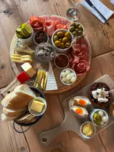 Delicious food spread featuring various dishes from top Edinburgh eateries for September dining recommendations.