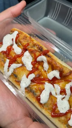 Delicious raclette cheese dishes and sandwiches at Cheesebox in Glasgow, perfect for a quick and affordable lunch.