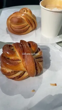 Autumn moodboard featuring warm browns, chocolate, and cozy fall elements in a seasonal aesthetic.