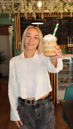 Cozy café in Edinburgh, featuring breakfast, brunch, and unique decor with games. Perfect for coffee and meals!