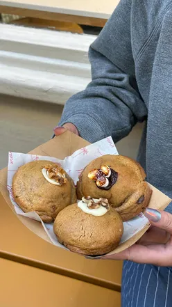 Autumn menu at Morena London featuring pumpkin spice matcha, carrot cake cookies, and cozy lattes.