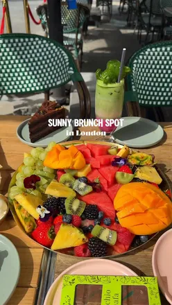 Brunch enthusiasts enjoying a meal at Feyalondon, a top London spot near Marble Arch station.