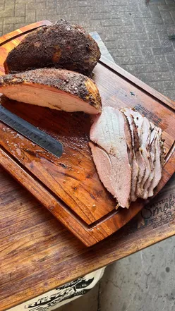 Matty’s BBQ Chop Shop in Penarth offers an unforgettable dining experience with family, decor, and a scrumptious Christmas-style lunch.