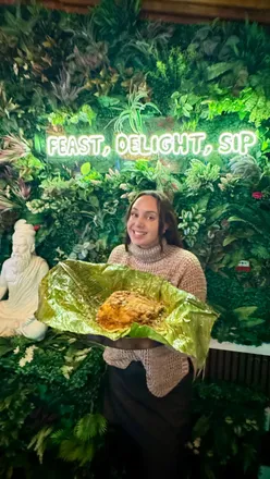 Dosa Queen in Bristol showcasing delicious Sri Lankan dishes with vibrant flavors and stunning presentations.