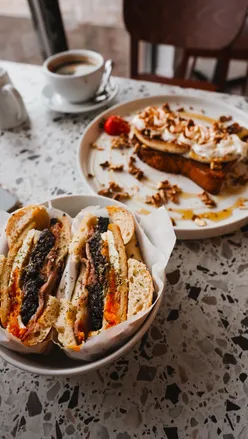 Golfing at Eastwood Twelve in Newton Mearns, enjoying seasonal treats like a delicious breakfast bagel.